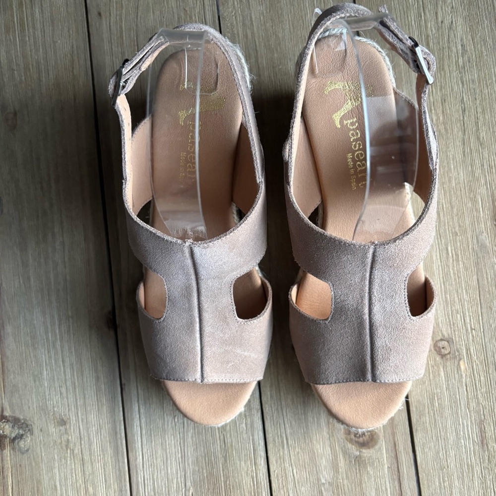 NWOT Women’s Paseart Espadrille Suede Beige Wedge Sandals Size 38 US 7.5 - Picture 3 of 9